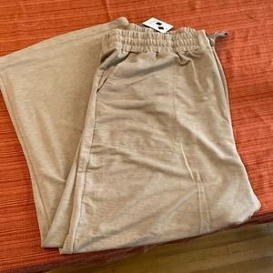 BNWT Cozy Co relaxed fit sweat pants with drawstring and elastic waist. Beige